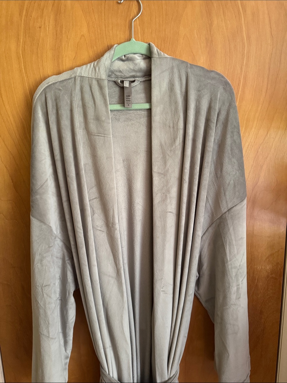 SKIMS Light Gray Long Wrap Robe with Self-Tie Belt - Picture 5 of 6